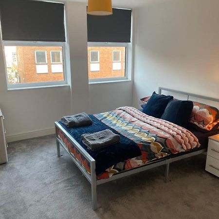 #0202 One Bedroom Serviced Apartment-Free Parking 더비 외부 사진